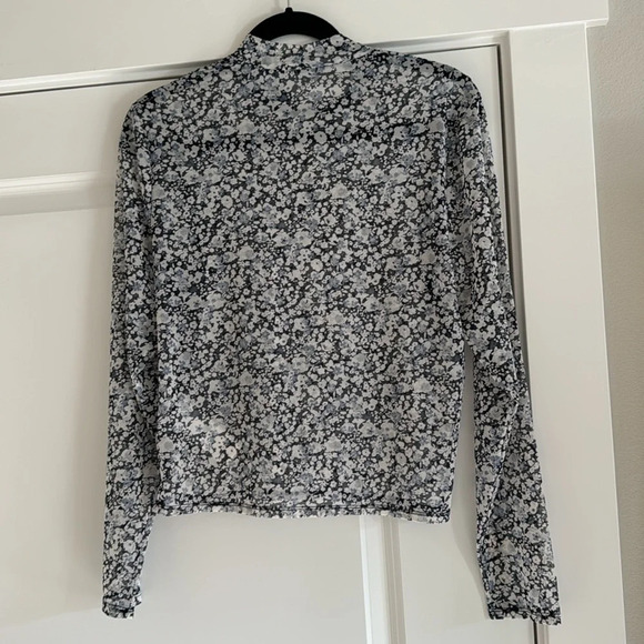Abercrombie and Fitch sheer mesh layering top blue floral size extra large - Picture 4 of 7